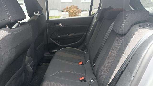Peugeot 308 image 3