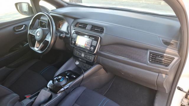 Nissan Leaf image 2
