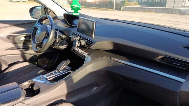 Peugeot 3008 image 4