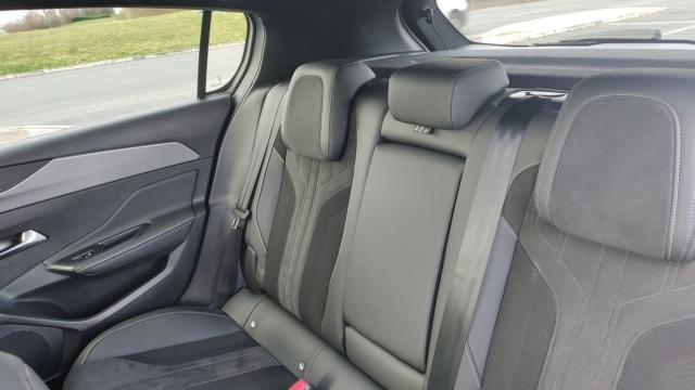 Peugeot 308 image 2