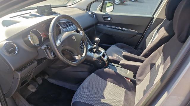 Peugeot 5008 image 9