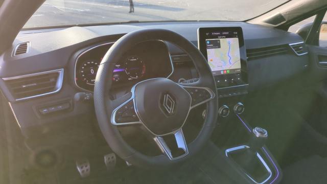 Renault Clio image 2