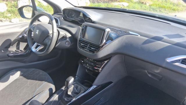 Peugeot 2008 image 4
