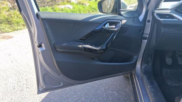 Peugeot 2008 image 5
