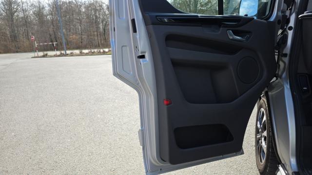 Ford Transit Custom image 5