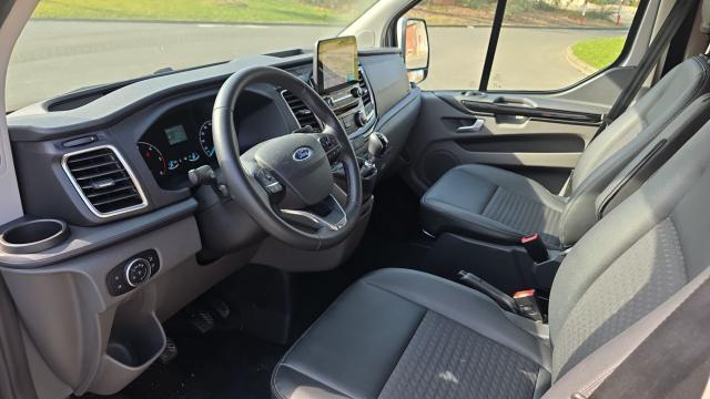Ford Transit Custom image 3