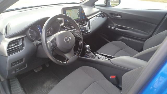 Toyota C-Hr image 2