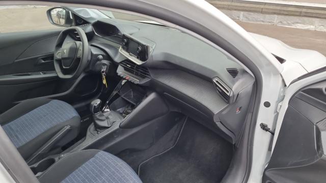 Peugeot 208 image 6
