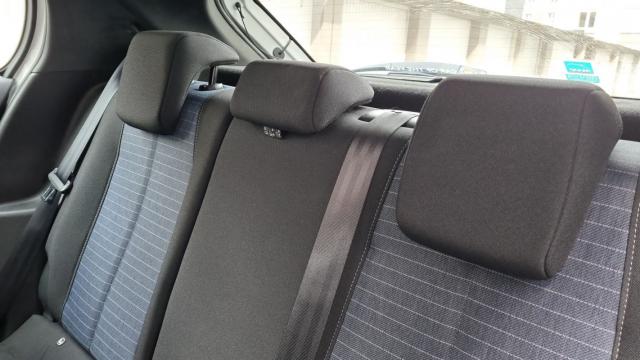 Peugeot 208 image 7