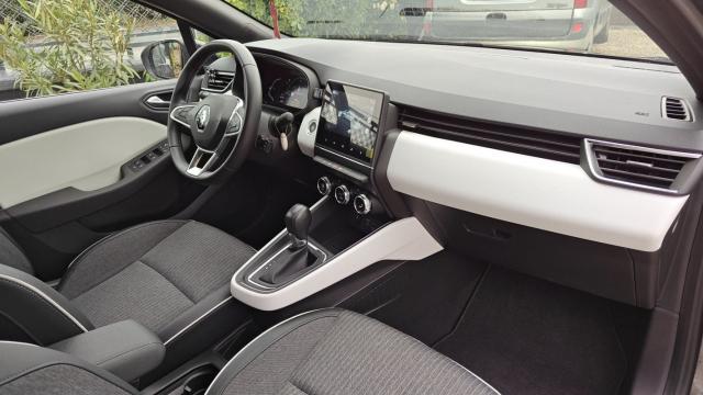 Renault Clio image 8