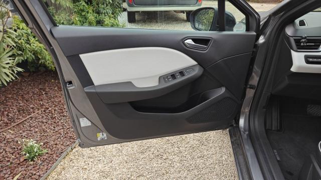 Renault Clio image 7