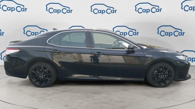 Toyota Camry image 9
