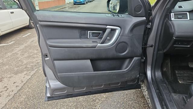 Land Rover Discovery Sport image 5