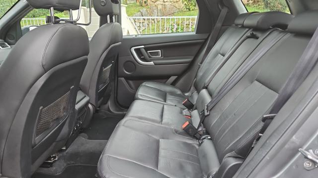 Land Rover Discovery Sport image 1