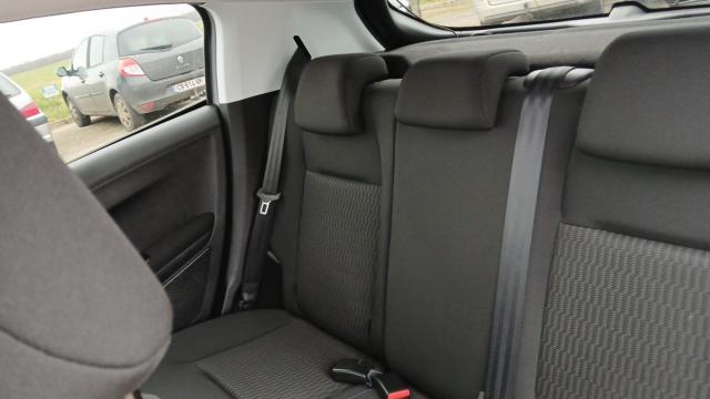 Peugeot 208 image 5
