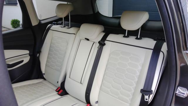 Ford Kuga image 3