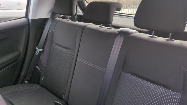 Peugeot 208 image 5