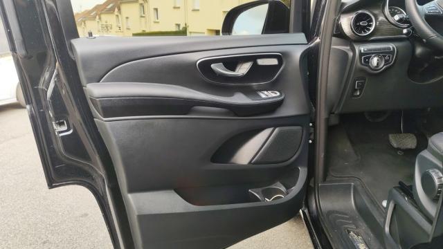 Mercedes Benz Eqv image 6
