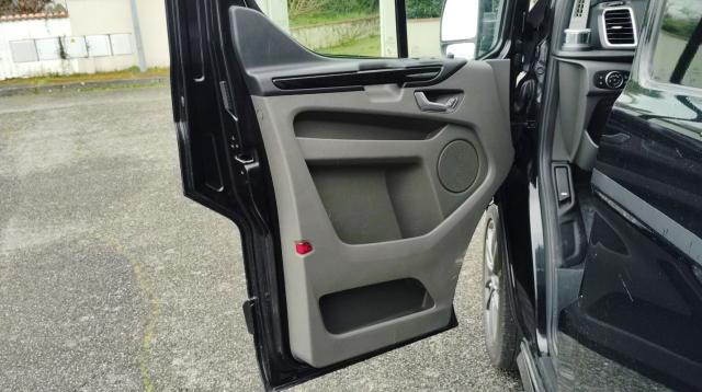 Ford Transit Custom image 3