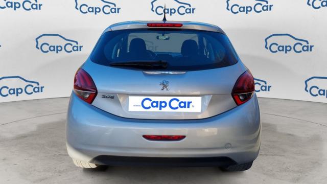 Peugeot 208 image 8