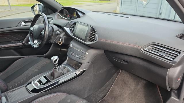 Peugeot 308 image 8