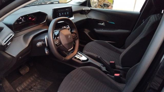 Peugeot 208 image 5