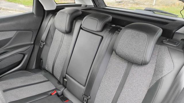 Peugeot 3008 image 3
