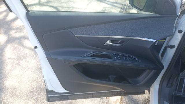 Peugeot 3008 image 7