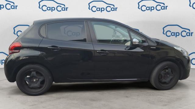 Peugeot 208 image 9