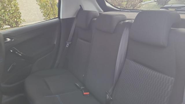 Peugeot 208 image 2