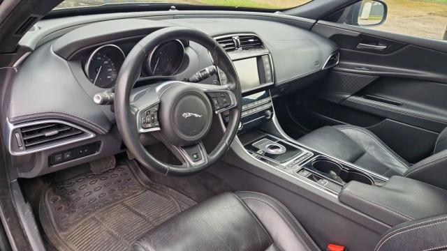 Jaguar Xe image 4