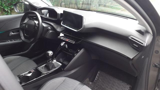 Peugeot 208 image 8