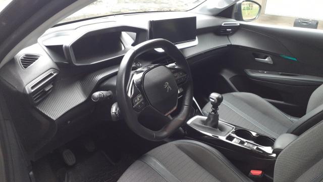 Peugeot 208 image 3