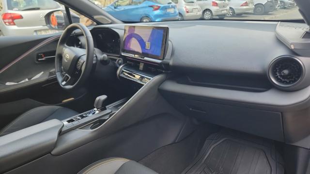 Toyota C-Hr image 7