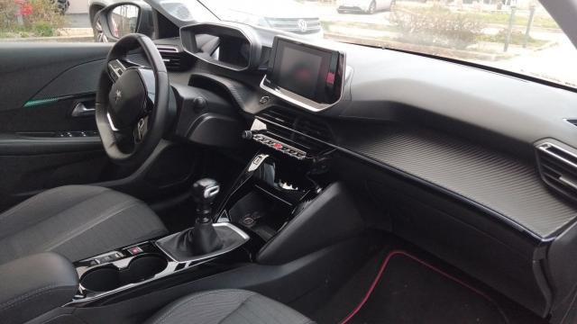 Peugeot 208 image 1