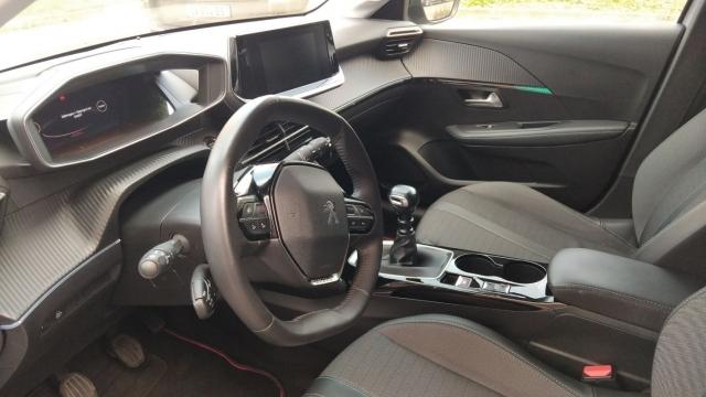 Peugeot 208 image 4