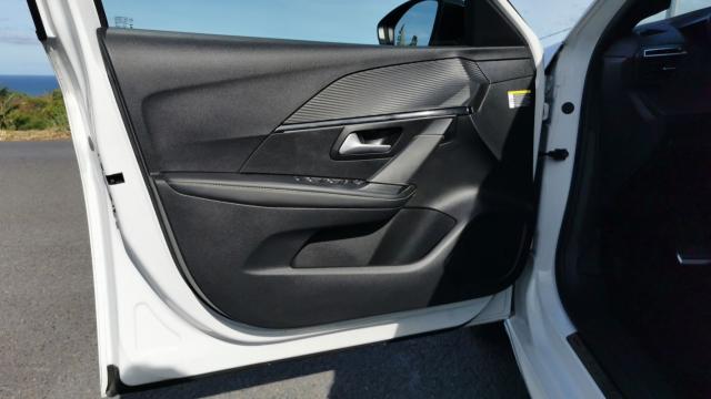 Peugeot 208 image 9