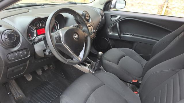 Alfa Romeo Mito image 7