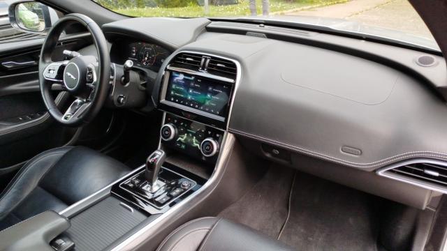 Jaguar Xe image 6