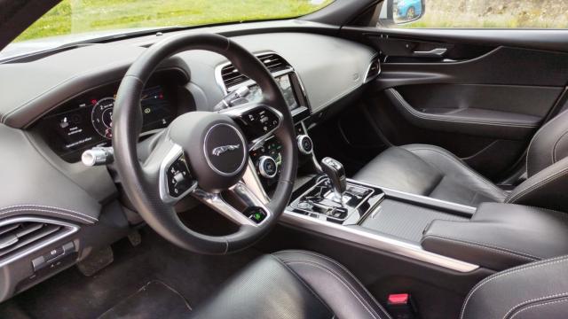 Jaguar Xe image 3
