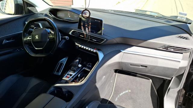 Peugeot 3008 image 3