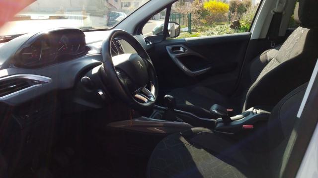 Peugeot 2008 image 1