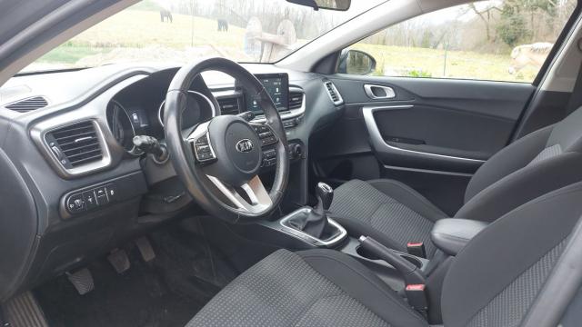 Kia Cee'D_sw image 2