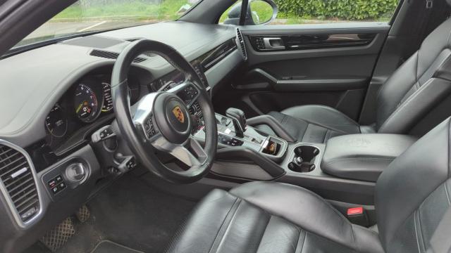 Porsche Cayenne image 9
