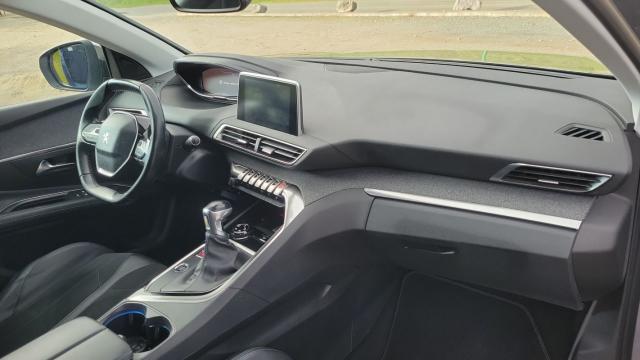 Peugeot 3008 image 1