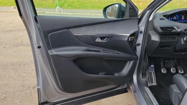 Peugeot 3008 image 9