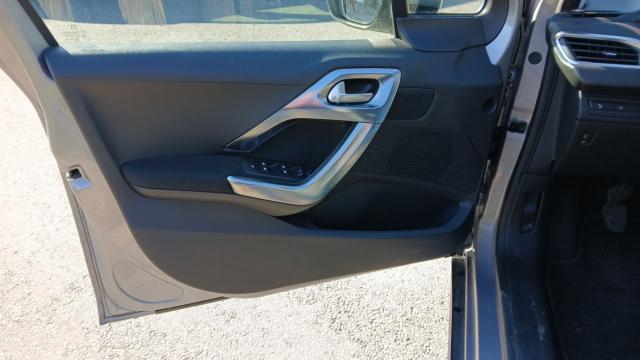 Peugeot 2008 image 4
