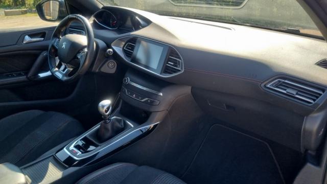 Peugeot 308 image 2