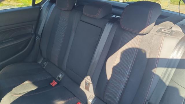 Peugeot 308 image 6