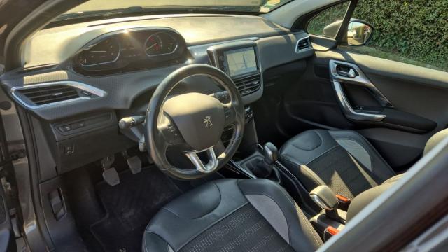 Peugeot 2008 image 6